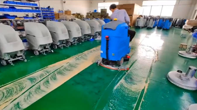 湛江2023年还在用人工的物业保洁不妨试试洗地机吧